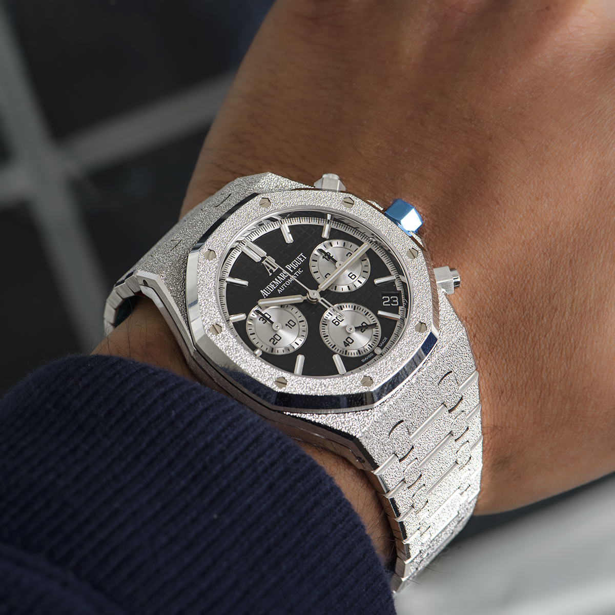 Audemars Piguet Frosted Royal Oak Chronograph 26239BC.GG.1224BC | Watch ...